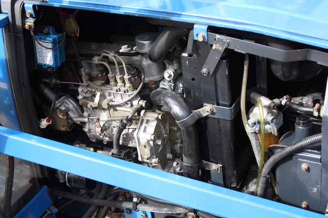 kompakttraktor compakttractor iseki TA247 + lastare